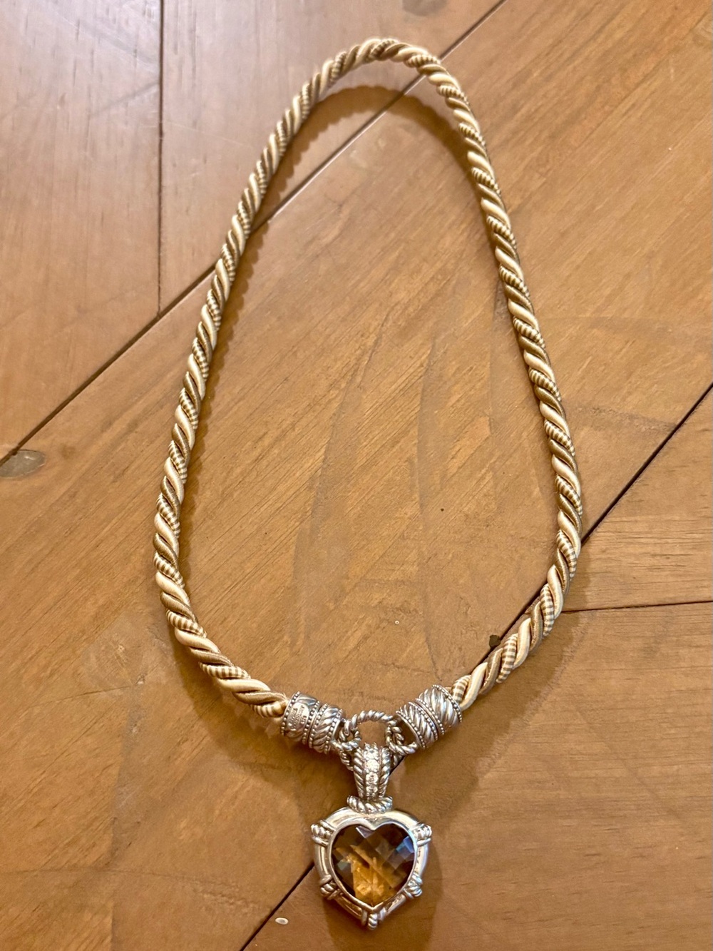 Elegant Judith Ripka Sterling Silver Necklace with Smoky Quartz Heart Pendant - Picture 3 of 13
